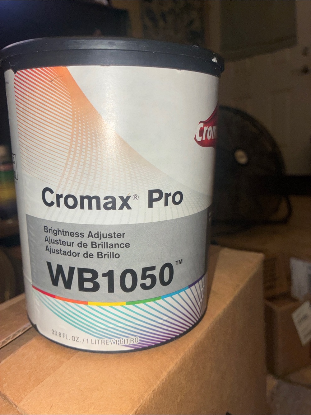 Dupont Cromax Pro WB1050 Brightness Adjuster - White with Rainbow Accent